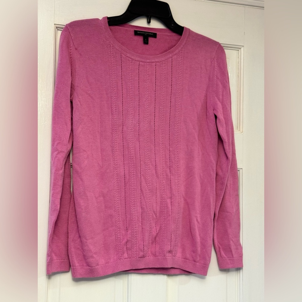 Banana Republic Magenta Crew Neck Sweater
